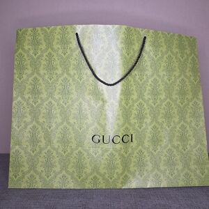 Gucci Shopping Bag Green Embossed Paper